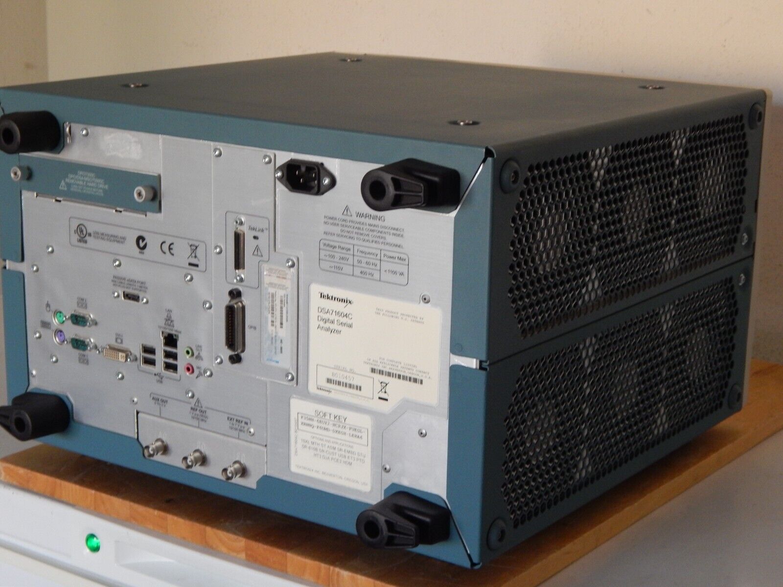 Tektronix DSA71604C 16Ghz 100GS/s Oscilloscope w/opt's NIST cal'ed w/data Tektronix DSA71604C 16Ghz 100GS/s Oscilloscope w/opt's NIST cal'ed w/data